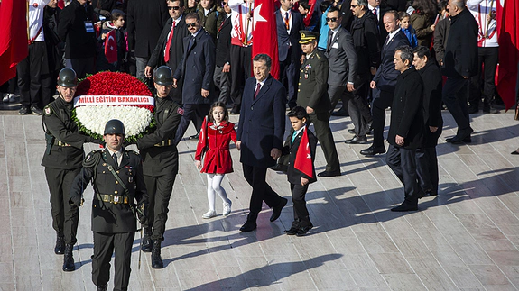 23 Nisan tüm yurtta coşkuyla kutlanıyor