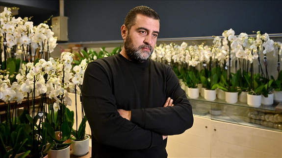 Şehit Zahide Güçlü Ekici'ye çiçek götüren Ali Özdemir konuştu