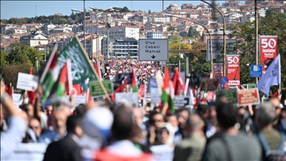 Ankara'da "Soykırıma İsyan Filistin'e Destek Yürüyüşü" düzenlendi