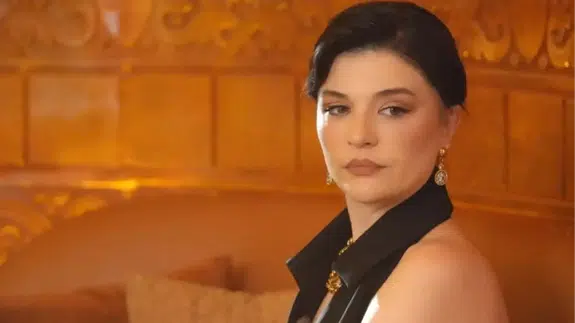 Leyla Hayat Aşk Adalet dizisinde Nur'un yeni dansı çok konuşuldu