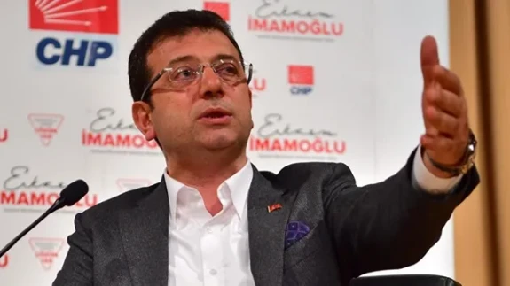 Sahte belge, gerçek kaos: İmamoğlu duruşması öncesi arbedeli anlar!