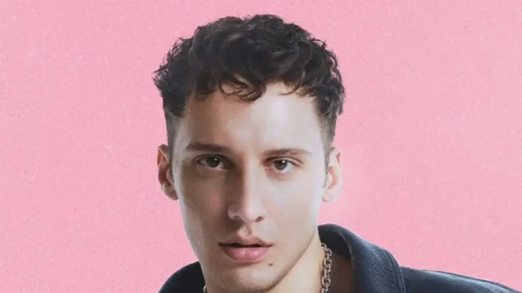 Harbiye’de şok anlar: Edis’in hastalığı konserini etkiledi!