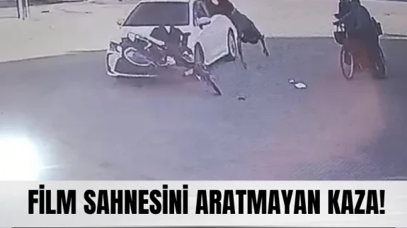 Film sahnesini aratmayan kaza: Motosiklet sürücüsü metrelerce havalandı!