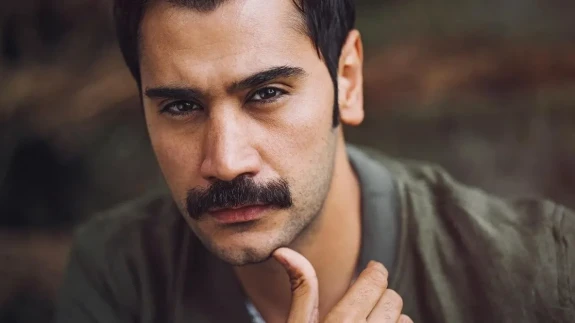 Bir Zamanlar Çukurova'nın Yılmaz'ı Uğur Güneş Sessiz Kalamadı! Uğur Güneş "Adam 45, Kız 22 Yaşında..." dedi!