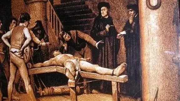 Tüyler Ürperten İşkence Yöntemleri: Tarihin En Acımasız 30 Tekniği!