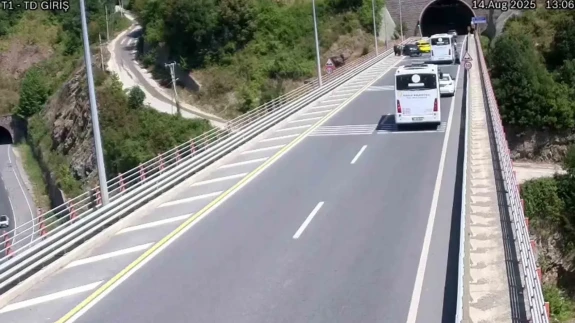 Halk otobüsünün kopan kliması yüzünden büyük kaza: Sürücü şikayetçi oldu!