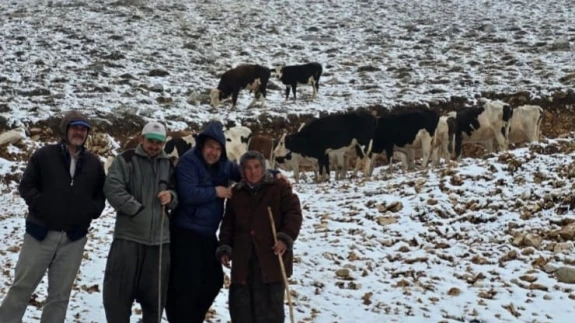 Aniden kar bastırınca yaylada mahsur kalan kadın kurtarıldı