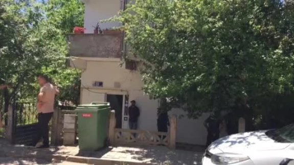 Kocaeli'de kan donduran olay: 'Annene sürprizim var’ dedi, çocuklarının önünde saldırdı!