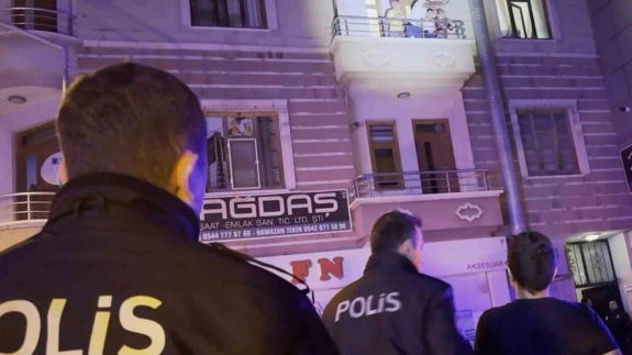 Eski eşini darbedip çocuklarını rehin aldı! 'Anne ne olur gel' feryadı yürekleri dağladı