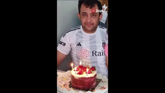 Otomobilin ikiye bölünüp sürücünün öldüğü feci kaza kamerada