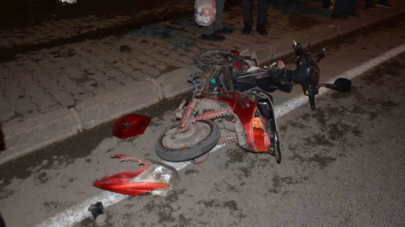 Otomobil elektrikli bisiklete çarptı: 1 ölü, 1 yaralı