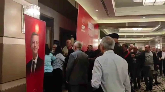 Zonguldak’ta CHP’nin kongresinde yumruklu kavga
