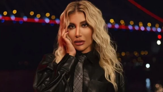 Polisler peşinde... İrem Derici’den Amsterdam’da film sahnesi gibi gece!