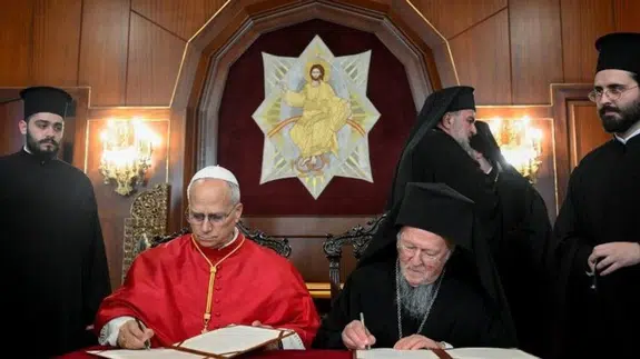 İstanbul temasları: Papa 14. Leo patrikhanede tarihi görüşme yaptı!