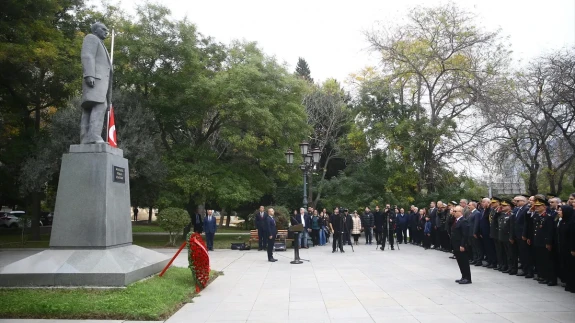 Bir millet, iki devlet tek yürek oldu... Büyük Önder Atatürk Bakü'de anıldı!