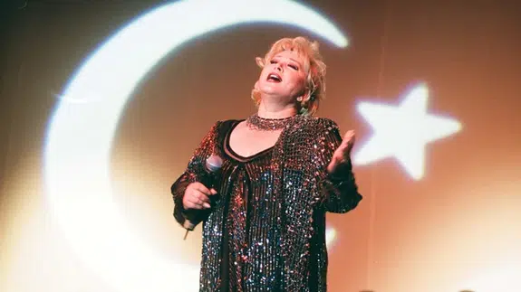 Muazzez Abacı’nın son yolculuğu… Ailesi ve sevenleri o anları unutamadı!