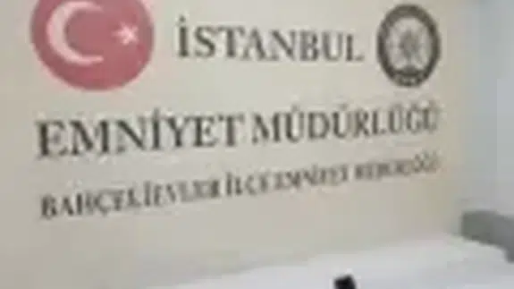 Sokak ortasında kapkaç ... O anlar tuhaf bir aksiyon denemesine dönüştü!