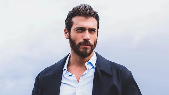 Aşkın sessiz çıkışı... Can Yaman’dan karmaşık ilişki dersi!