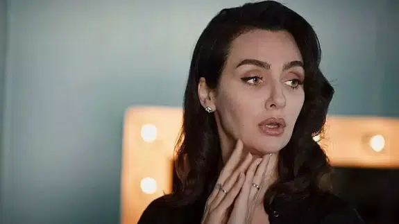 Birce Akalay’a çifte şok... Uyuşturucu soruşturmasından sonra alkollü yakalandı!