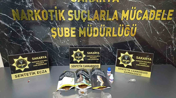 Polis adım adım takip etti: Sakarya’da zehir ağına şafak baskını!