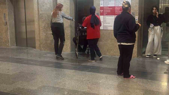 120 işçi gıda zehirlenmesi şüphesiyle hastanelik oldu