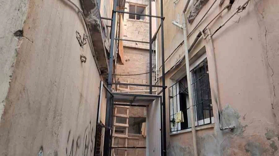 Tarsus’ta yürek burkan kaza: Yaşlı kadının son yolculuğu asansörde bitti