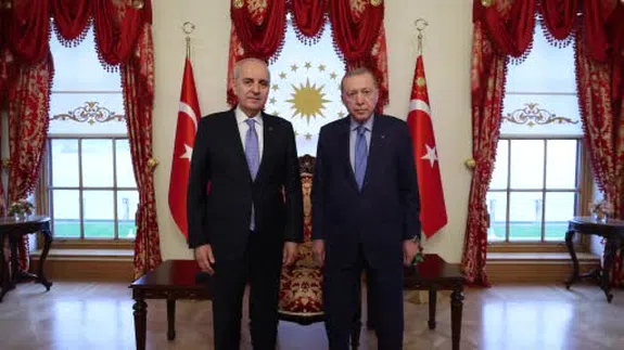 Cumhurbaşkanı Erdoğan, Meclis Başkanı Kurtulmuş ile Dolmabahçe'de buluştu