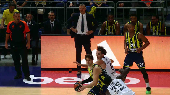 Son anlar yürek hoplattı: Fenerbahçe Beko’dan kritik Euroleague galibiyeti