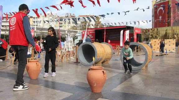 Yüzyıllık oyunlar meydanda: Aydın’da nostalji ve eğlence bir arada!