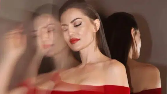 Dubai’de kırmızı alarm... Fahriye Evcen’den ‘Kocam’ gösterisi!