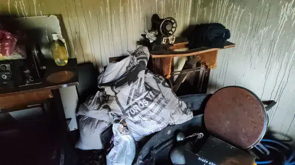 Buzdolabı patladı, ev alev topuna döndü: Hatay’da alevler geceyi aydınlattı!