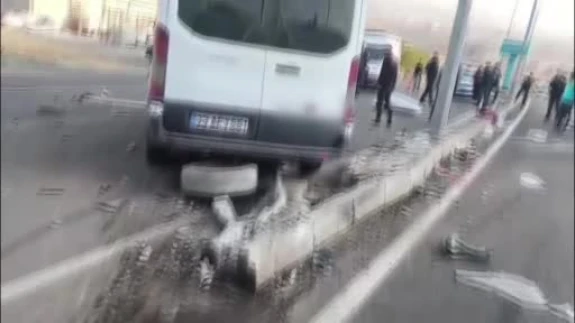 Şırnak’ta trafik kabusu! Rehabilitasyon servisi kazaya karıştı