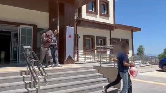 Tosya’da dikkat çeken duruşma: Mahkemeden uyuşturucu tüccarlarına ağır hüküm!