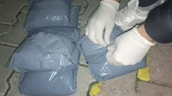 Bir zamanlar güvenliği sağlıyordu... Emekli polis uyuşturucu kuryesi çıktı!