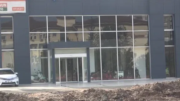 Beğendiler, girdiler, çaldılar... Adana’da motosiklet galerisini çocuklar soydu!