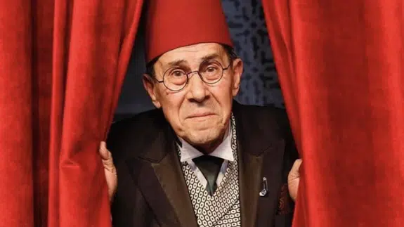 Usta oyuncu Zihni Göktay'dan topluma mesaj gibi sözler: ‘Ev ev üstüne olmaz!'