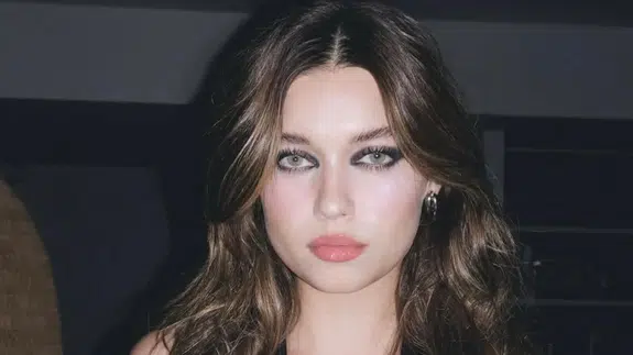 Amsterdam’dan Türkiye’ye uzanan sürpriz zinciri... Afra Saraçoğlu’nun hikayesi büyüyor!