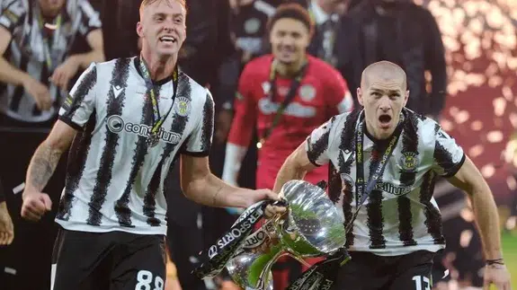 St. Mirren’den Hampden Park’ta tarihi zafer: Lig kupası finalinde Celtic’i devirdi