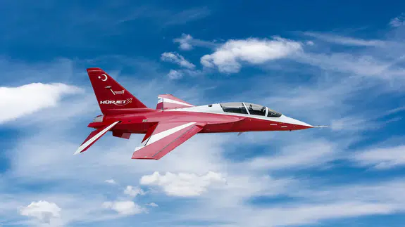 Türk jeti Avrupa semalarında: HÜRJET, NATO ülkesinin envanterine giriyor!