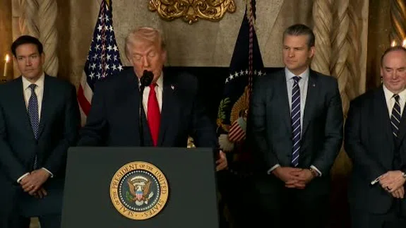 Trump rest çekti: 'Maduro sert oynarsa bedeli ağır olur'