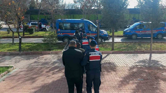 Suç şebekesi adım adım takip edildi... Aksaray merkezli operasyonla çökertildi!