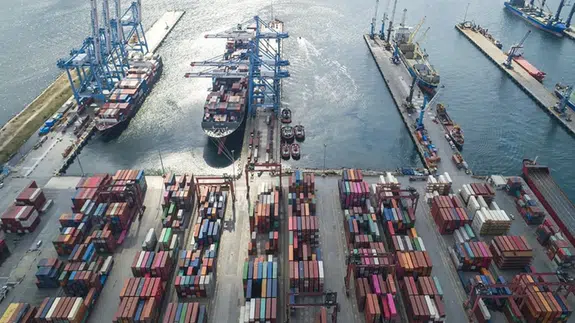 Türkiye üretiyor, ihracatla şov yaptı... Dış ticaret hacmi rekor seviyeye çıktı!