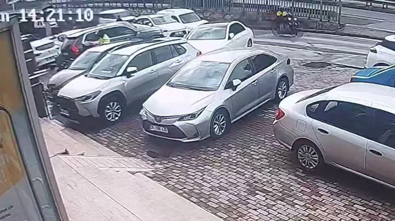 Başakşehir’de ödedikleri borcu, silahla gasp etmeye çalıştılar