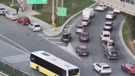 Trafikten kaçmak için araya kaynak yaptı, cezası ağır oldu