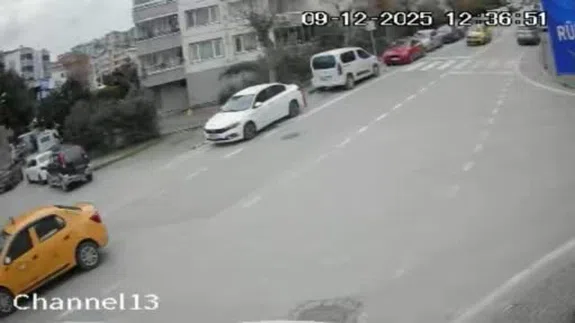 Bursa'da korkutan kaza: Aracı sollamak isterken canından oluyordu!