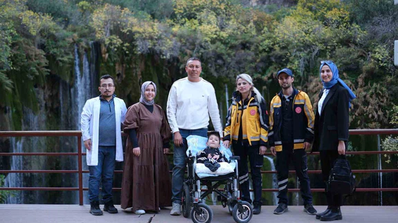 Cam kemik hastası Kerim’in yerköprü şelalesi hayali gerçek oldu!