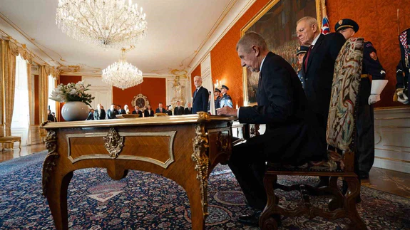 Babiš geri döndü: ANO lideri Çekya’da yeniden hükümetin başında!