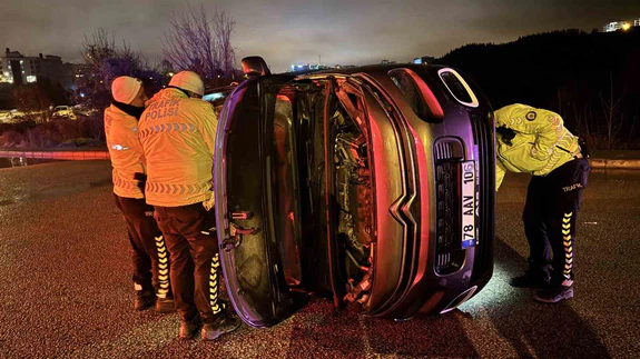 Karabük’te film gibi kaza! Sürücü sırra kadem bastı...