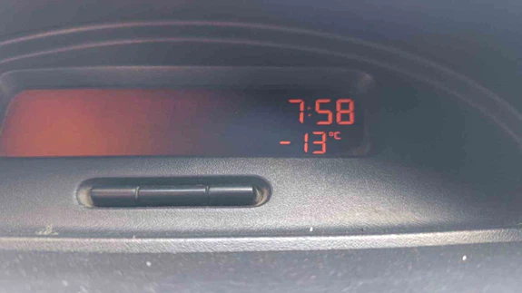 Dereler dondu, araçlar çalışmadı, Kars buz kesti… Soğukla birlikte hayat felç oldu!