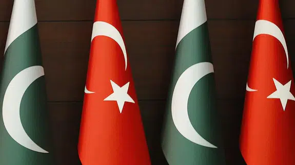 Savunmada tarihi ortaklık: Türkiye’nin İHA teknolojisi Pakistana’a taşınıyor!